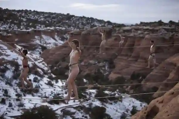 SlacklineNaked6